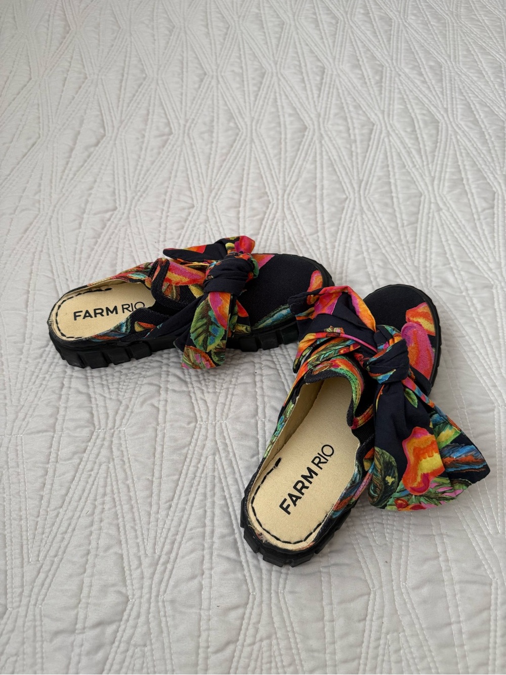 Farm Rio Black Floral Knot Slide Sandals